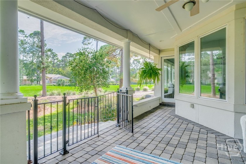 Nestled in a quiet cul-de-sac in desirable Oakridge, this - photo 30