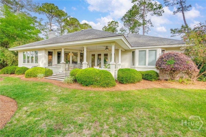 Nestled in a quiet cul-de-sac in desirable Oakridge, this - photo 35