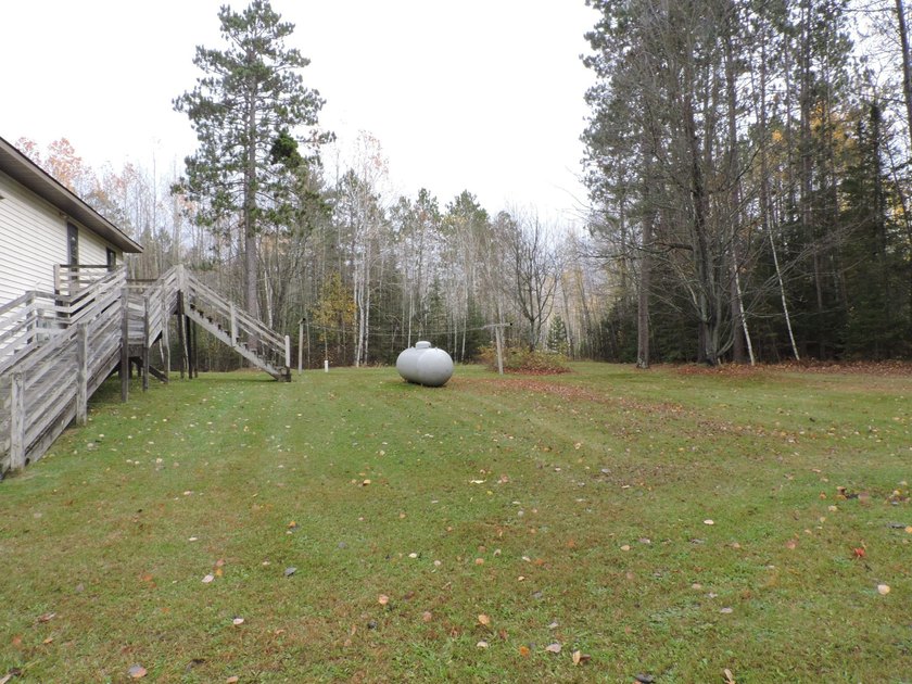 Very spacious and private location. Walking distance to the lake - photo 5