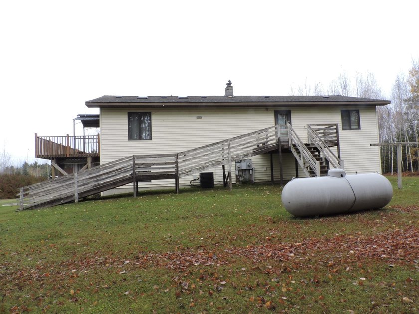 Very spacious and private location. Walking distance to the lake - photo 7