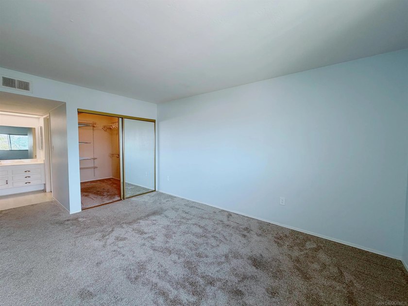 Welcome to a great opportunity to own this spacious 1252 square - photo 7