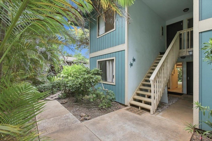 Location, location, location - and a price point Kihei rarely - photo 9