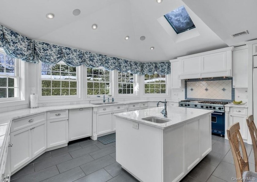 This Flower Hill Center Hall Colonial spans 3,600 square feet - photo 12