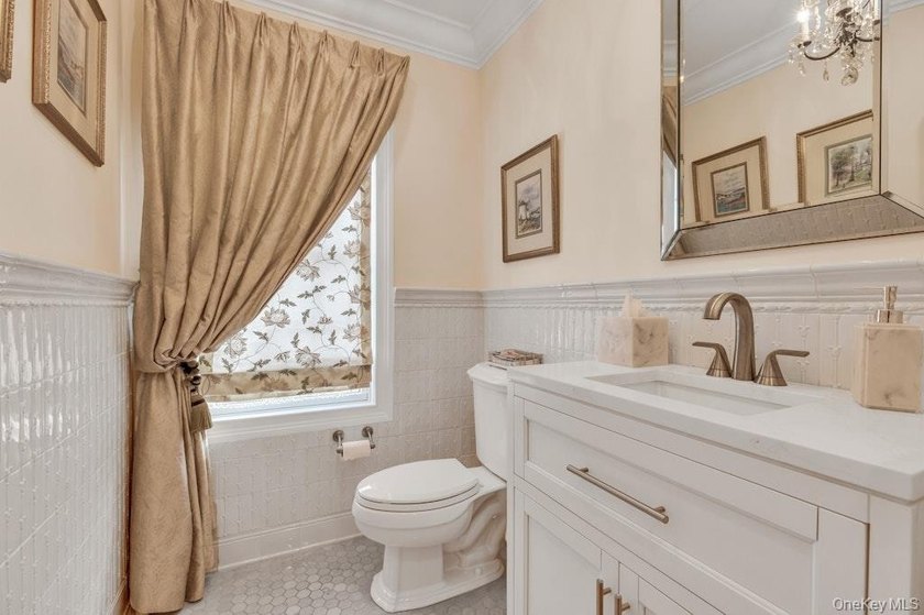 This Flower Hill Center Hall Colonial spans 3,600 square feet - photo 19