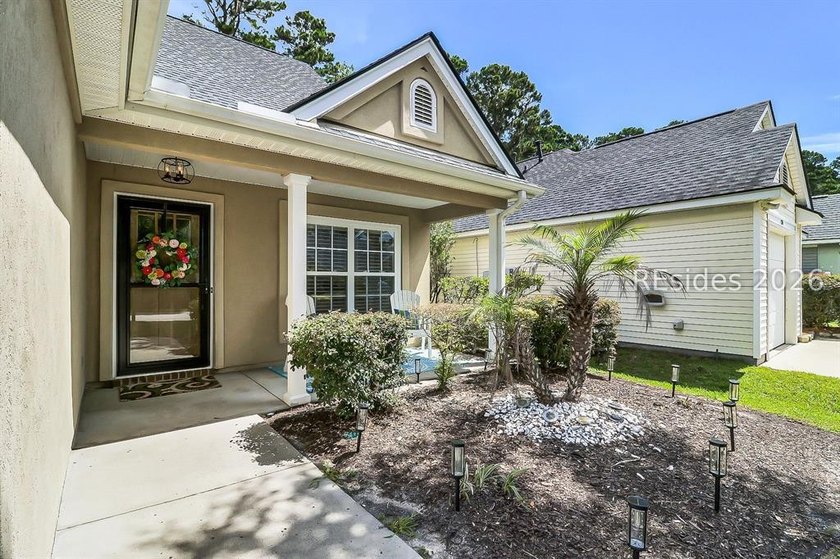 WOW! This is the Pinecrest home you've been waiting for! - photo 3