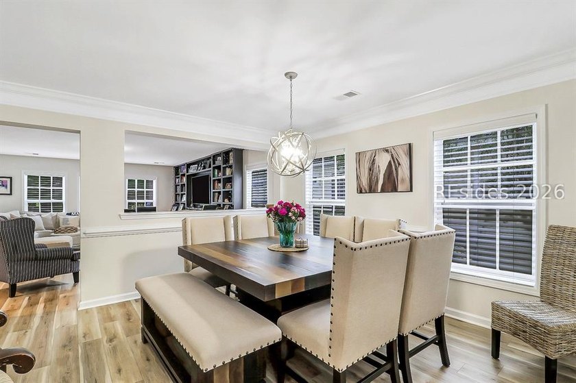WOW! This is the Pinecrest home you've been waiting for! - photo 8