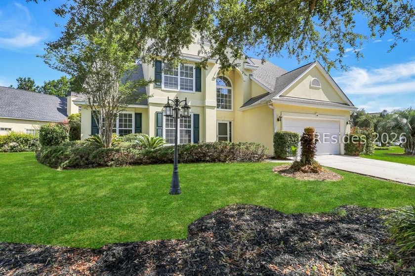 Outstanding 4-bedroom, 3.5-bath Jordan Model in the highly - photo 2