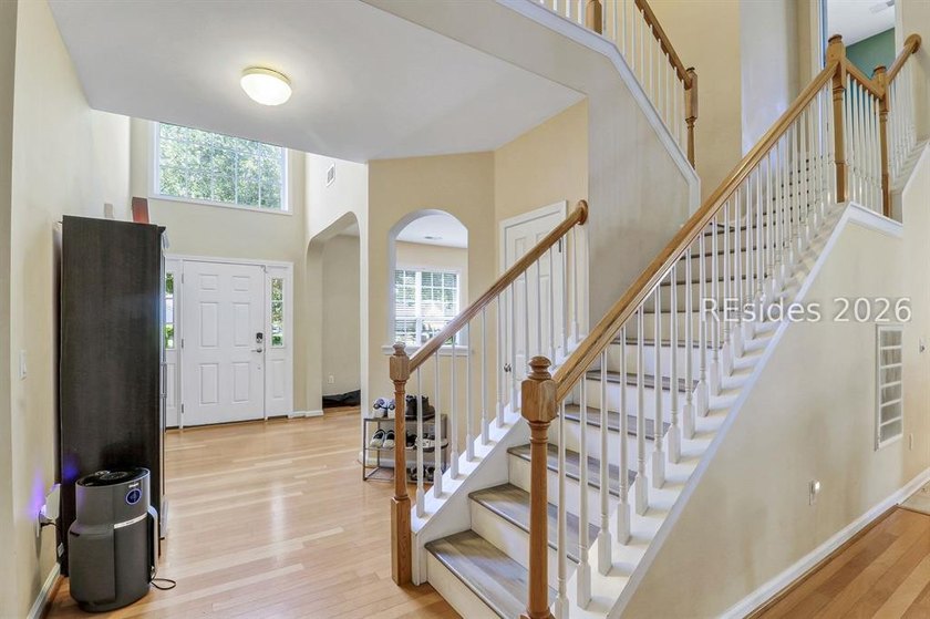 Outstanding 4-bedroom, 3.5-bath Jordan Model in the highly - photo 5