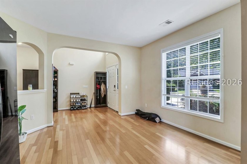 Outstanding 4-bedroom, 3.5-bath Jordan Model in the highly - photo 9