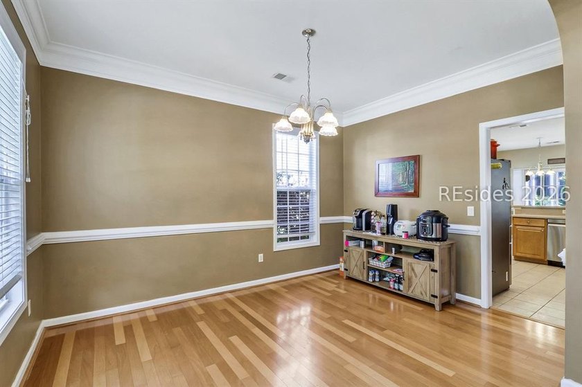 Outstanding 4-bedroom, 3.5-bath Jordan Model in the highly - photo 10