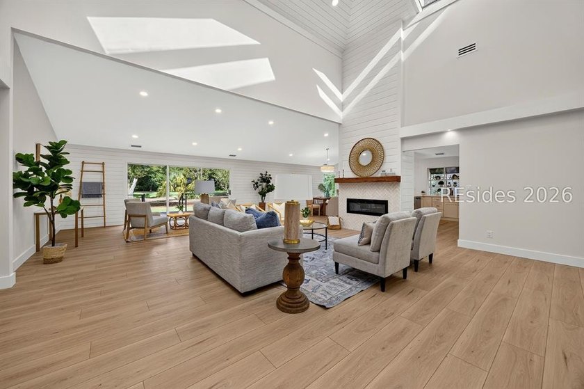 Luxury Coastal Living, Completely Reimagined!! Welcome to 9 Fort - photo 11