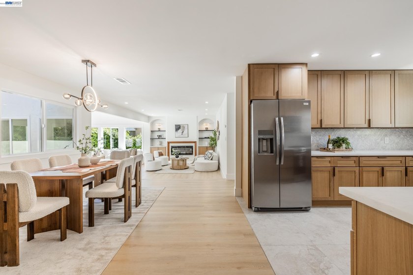 Exceptional single-story Cambrian home offering 4 bedrooms, 2 - photo 13