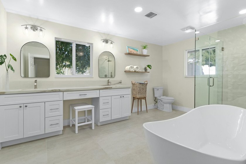 Completely updated and move-in ready, this 3-bedroom, 2-bath - photo 20