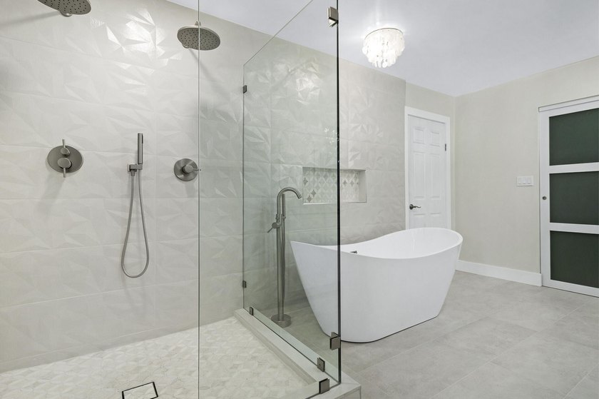 Completely updated and move-in ready, this 3-bedroom, 2-bath - photo 21