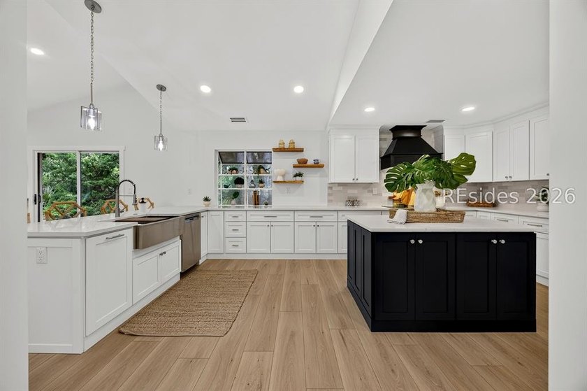 Luxury Coastal Living, Completely Reimagined!! Welcome to 9 Fort - photo 22
