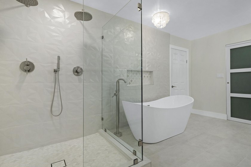 Completely updated and move-in ready, this 3-bedroom, 2-bath - photo 23