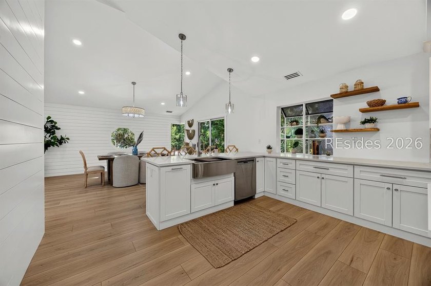 Luxury Coastal Living, Completely Reimagined!! Welcome to 9 Fort - photo 24