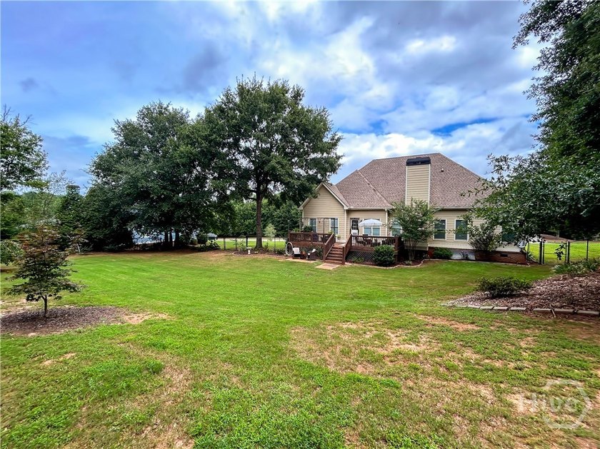 Nestled on a sprawling 1.13-acre lot in the desirable Thornwood - photo 33