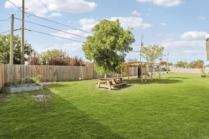 UPDATE!!!! SELLER IS NOW OFFERING A $10,000 CREDIT TO BUYER AT - photo 36