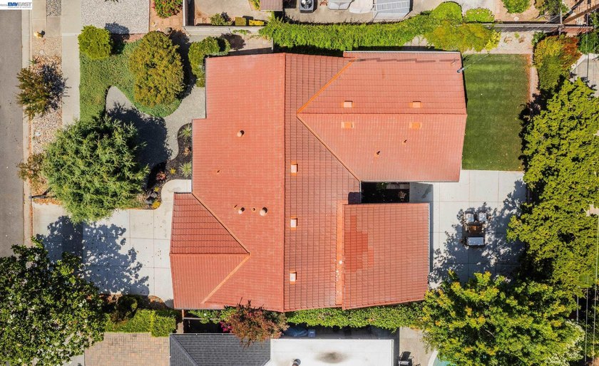 Exceptional single-story Cambrian home offering 4 bedrooms, 2 - photo 37