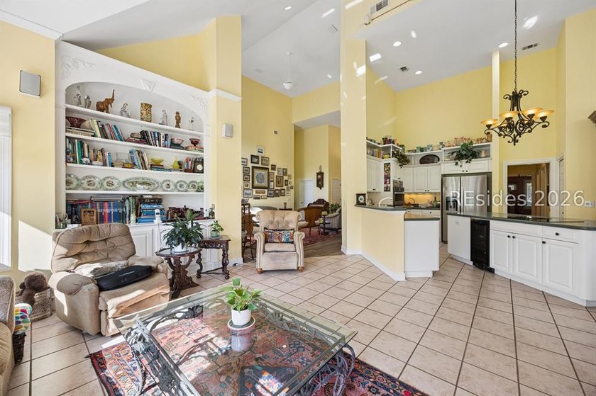 Tucked away at the end of a quiet cul-de-sac in sought-after - photo 20