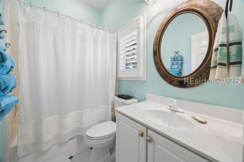 Tucked away at the end of a quiet cul-de-sac in sought-after - photo 41