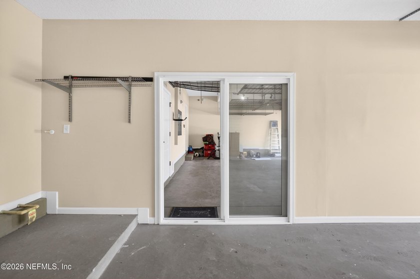 Welcome to this completely remodeled 4/3.5 with loft and bonus - photo 50