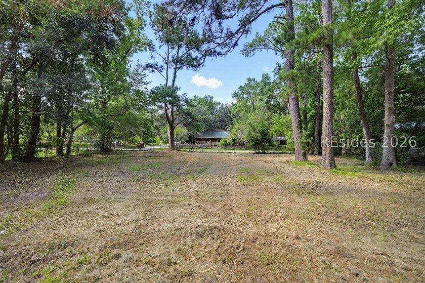 Exceptional opportunity to build your custom home on a spacious - photo 14