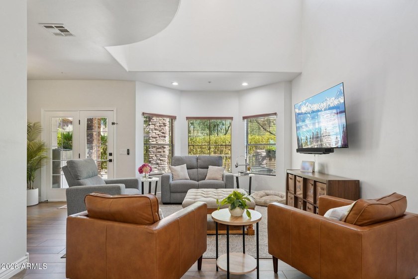 The only 4-bedroom in all of Toscana at Desert Ridge, this home - photo 4