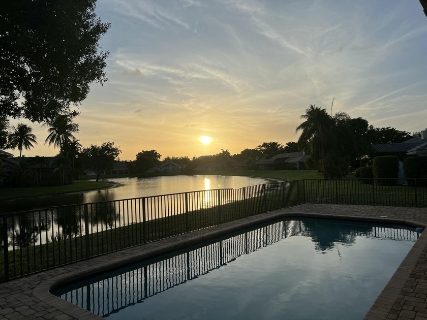 NOW INCLUDES NEW White Impact Windows and Doors! Enjoy perfect - photo 4