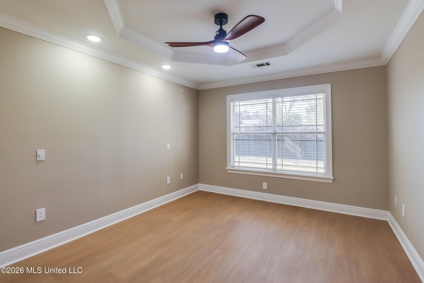 Newly updated, move in ready 4-bedroom home on a cul-de-sac - photo 15