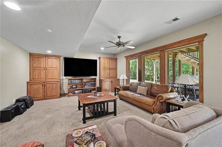 Experience the perfect blend of country living and modern - photo 31