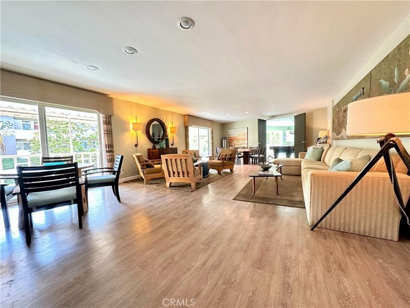 Escape to an exquisite, fully furnished oceanfront retreat that - photo 32