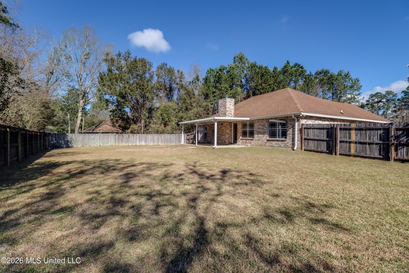 Newly updated, move in ready 4-bedroom home on a cul-de-sac - photo 35