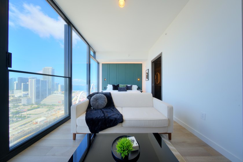Great opportunity to purchase this fabulous condo. Owner is open - photo 4