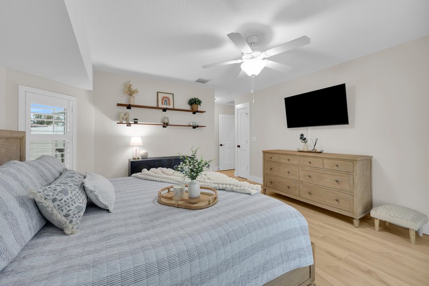 Welcome home to this beautifully maintained 3-bedroom - photo 20
