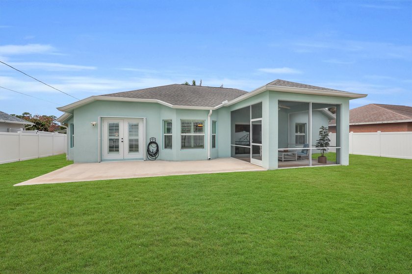 Welcome home to this beautifully maintained 3-bedroom - photo 34