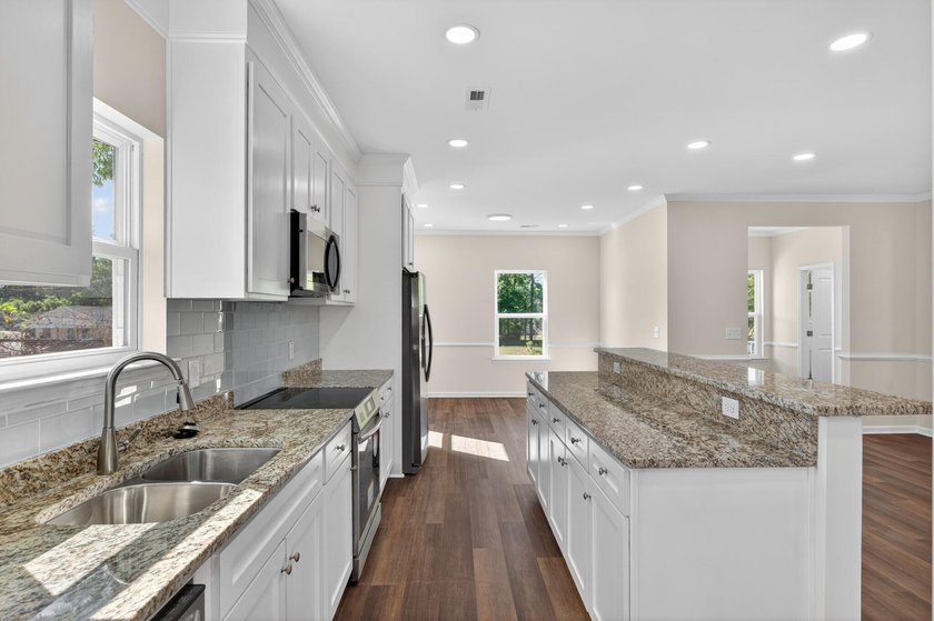 100% financing available! Minutes away from park circle and - photo 5