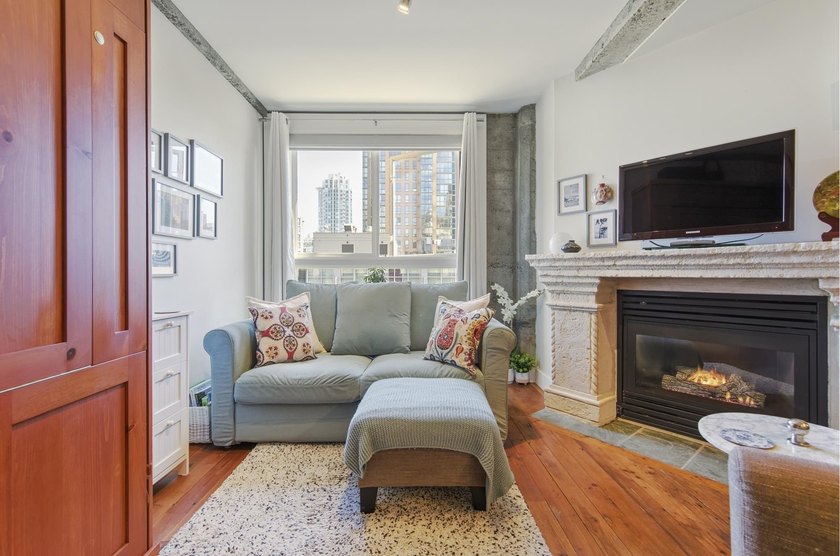 If you've been looking for a studio in Yaletown this is the one! - photo 6