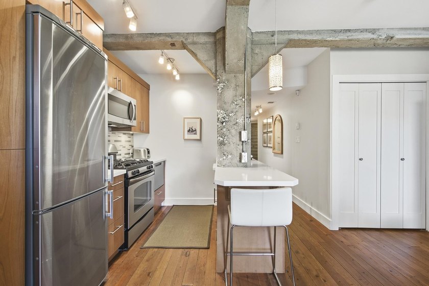 If you've been looking for a studio in Yaletown this is the one! - photo 8