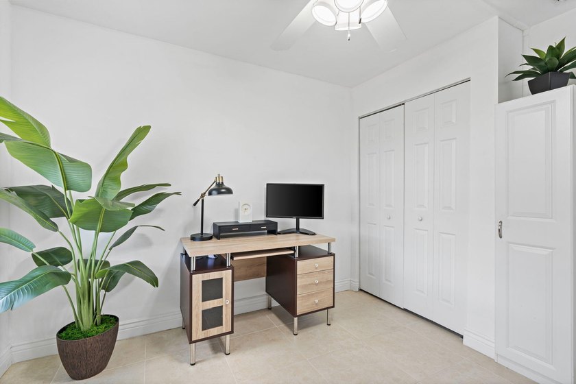 Welcome home to this spacious 3-bed, 2-bath corner Villa in a - photo 18