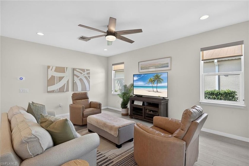 PRICE IMPROVED! This 3 bedroom, 2 bathroom single-family *Lazio* - photo 5