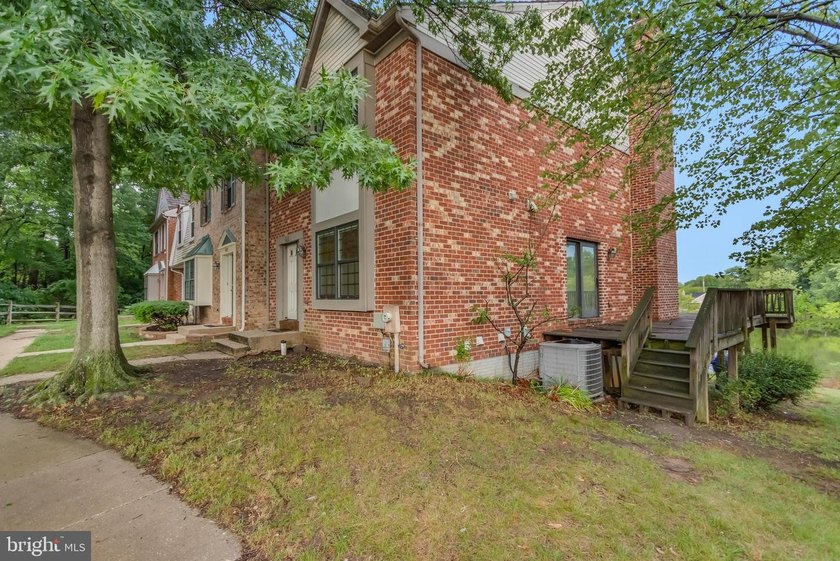 Beautifully customized townhome with breathtaking views of the - photo 2