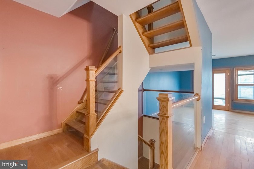 Beautifully customized townhome with breathtaking views of the - photo 5