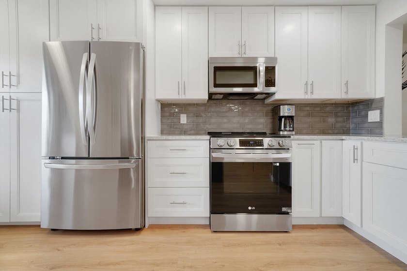 Welcome to this spacious 2-bedroom, 2-bath condo in the - photo 14
