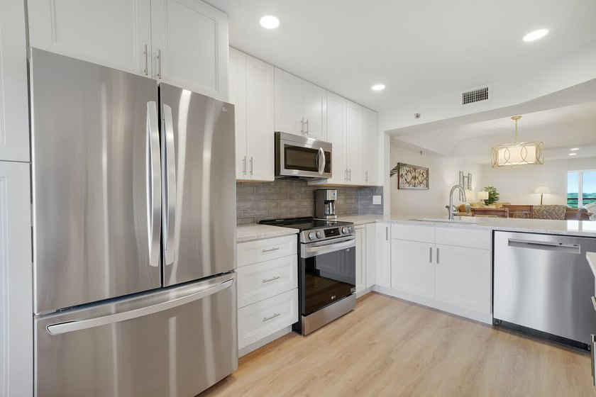 Welcome to this spacious 2-bedroom, 2-bath condo in the - photo 15