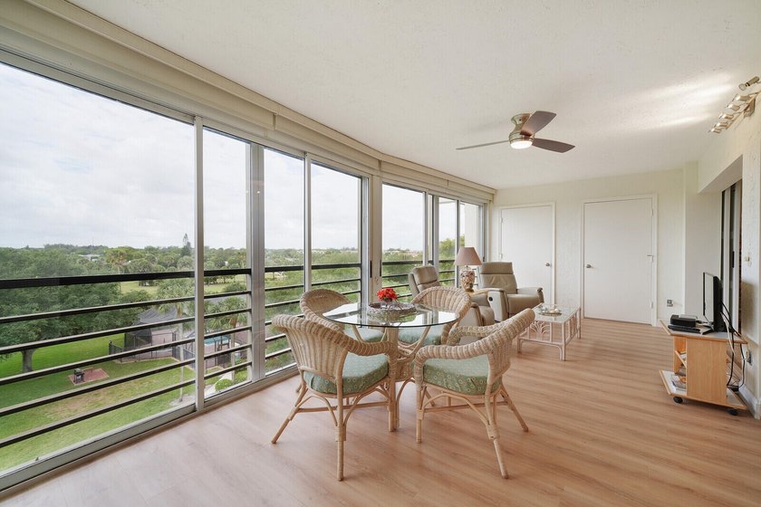 Welcome to this spacious 2-bedroom, 2-bath condo in the - photo 18