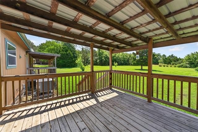 Private 10-acre retreat with two homes and mature timber. Here - photo 31