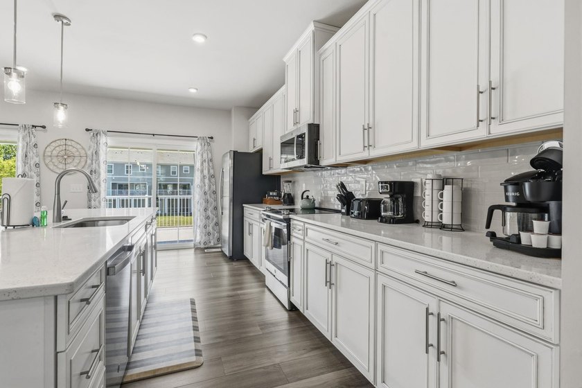 Welcome to 2557 Pete Dye Dr, Unit 402--a fully furnished - photo 6