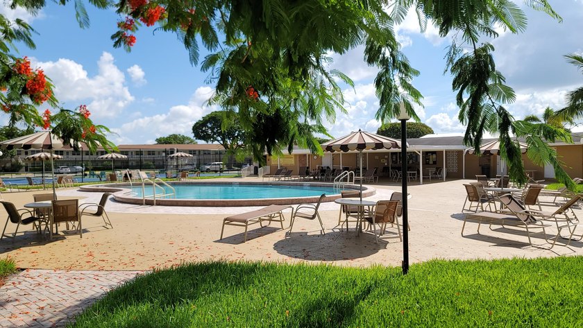 Welcome to this beautifully maintained and thoughtfully upgraded - photo 47